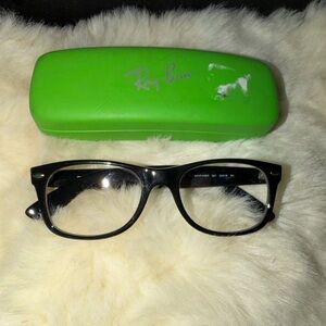 Ray-Ban Black Glasses Frame  with Bright Green Case